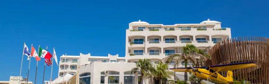 7 Best Beach Clubs and Bars in Cancún  