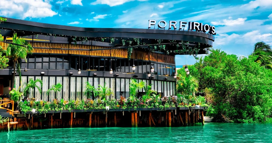 Best Waterfront Dining in Cancún